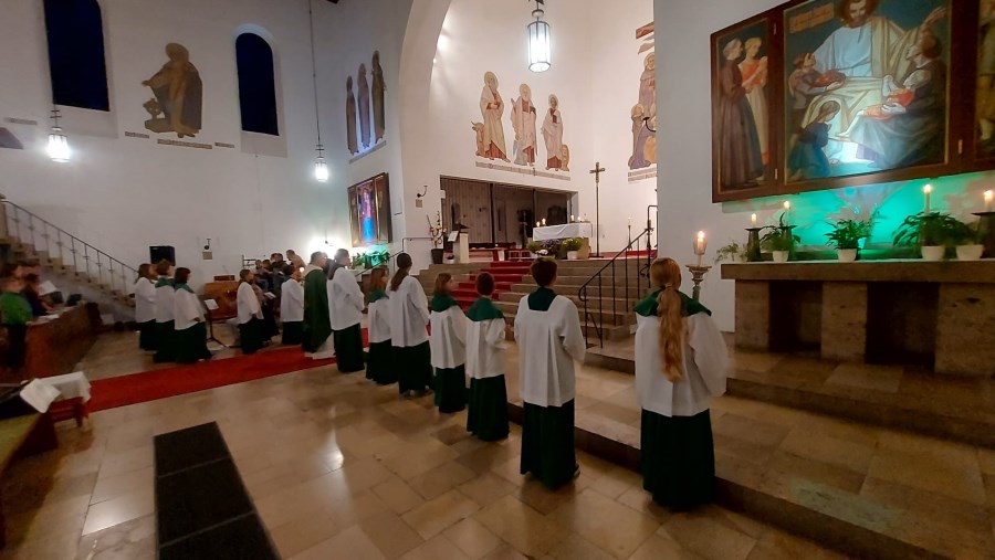 Ministranten in St. Albert