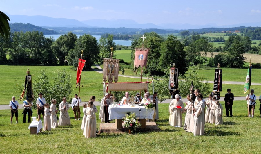 Festgottesdienst an Fronleichnam 2025