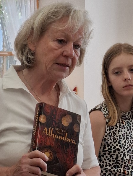 Höhenmoos Firmprojekt 2025 Bücherei