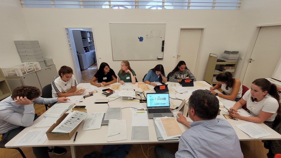 Quellenarbeit im Archiv des Erzbistums