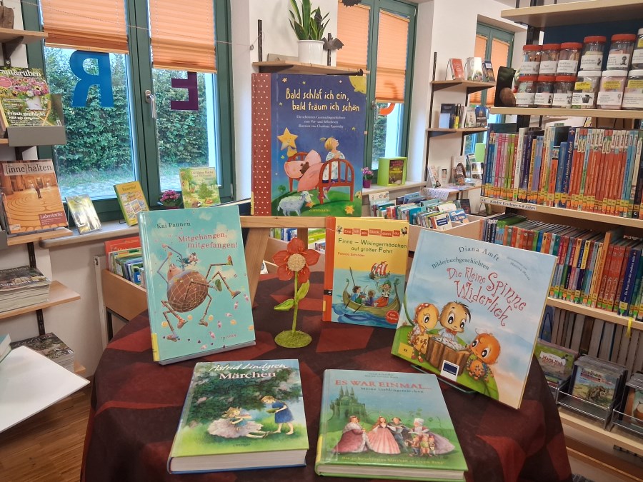 Kinder- und Jugendbüchertisch