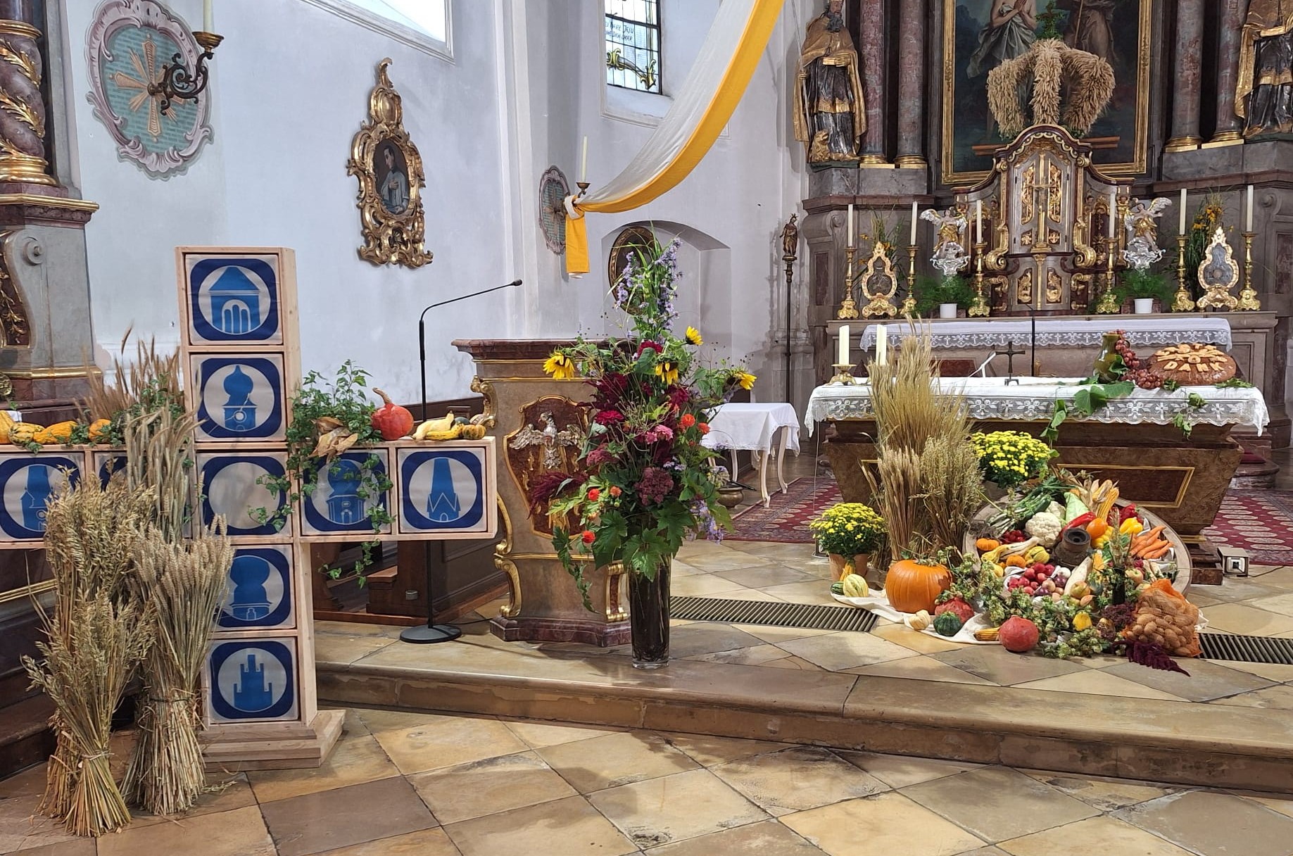 Erntedank Blumenschmuck