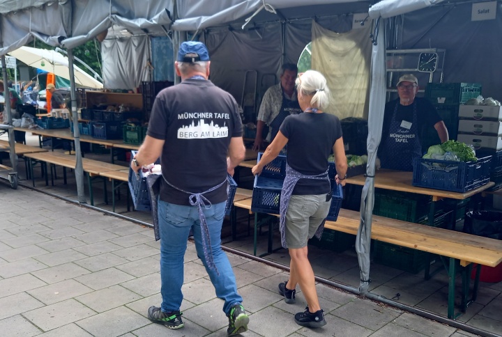 Verteilung an der Berg am Laimer Tafel