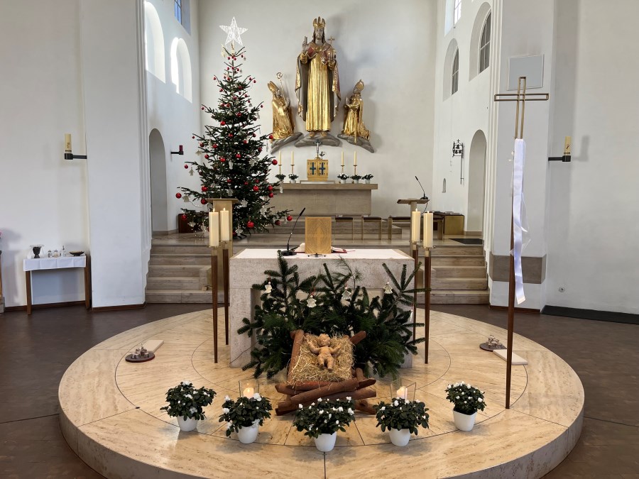Kirche St. Otto innen Weihnachten 2024