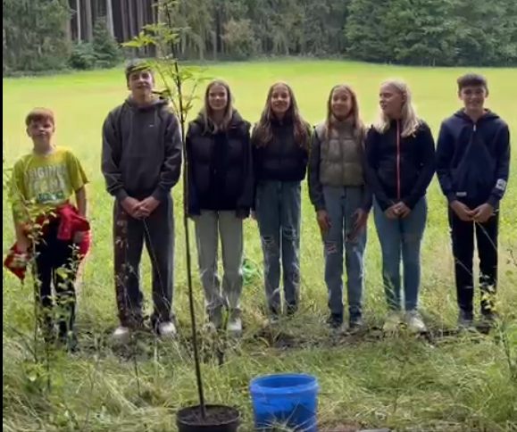 Taufkirchen, Baumpflanz-Challenge, Minis-Hofkirchen
