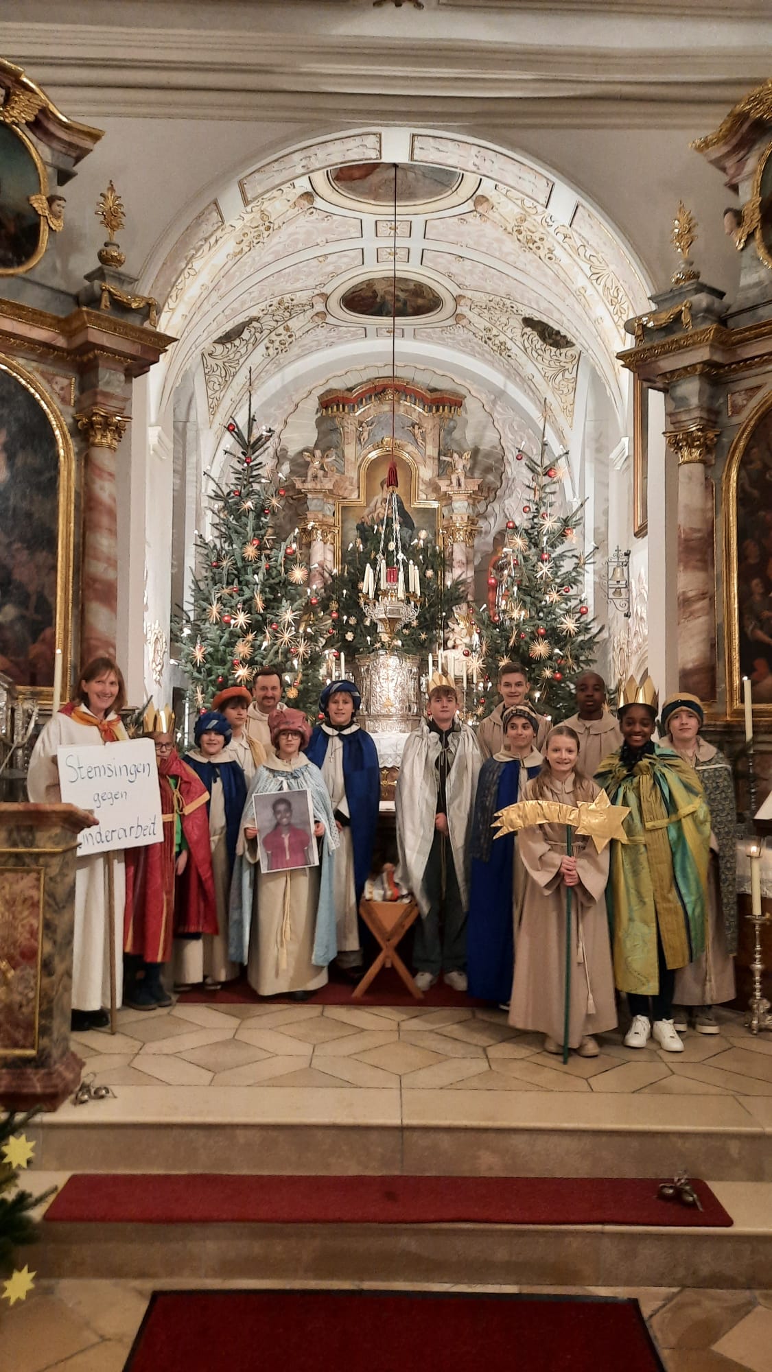 Aussendung der Sternsinger aus Welshofen und Unterweikertshofen