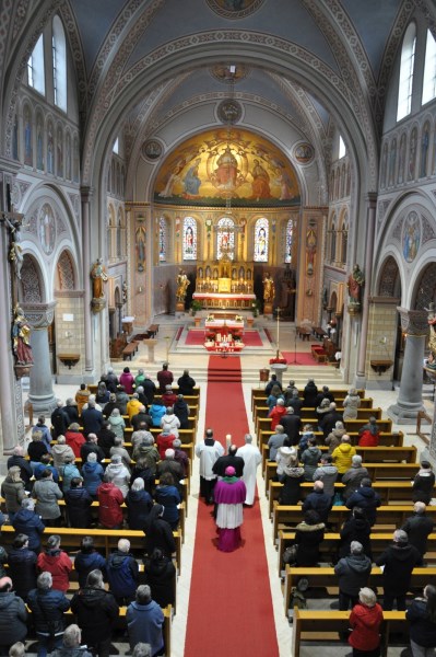 Einzug bei der Vesper