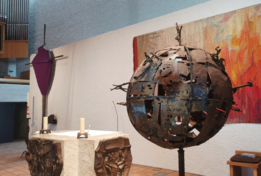 Ausstattung der Kirche zur Fastenzeit