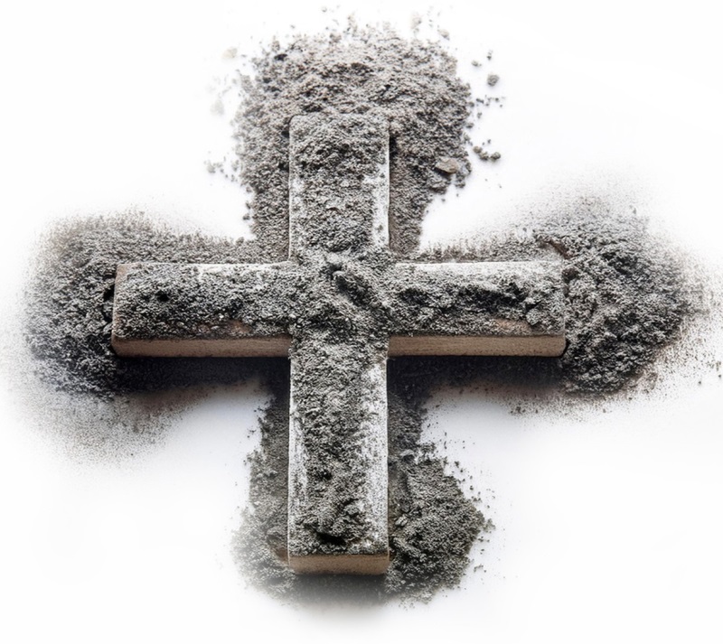 Ein mit Asche bestreutes Kreuz