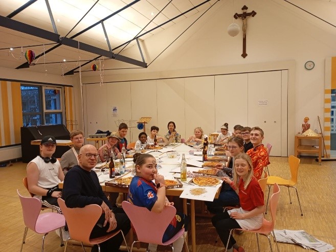 Ministranten feiern Fasching