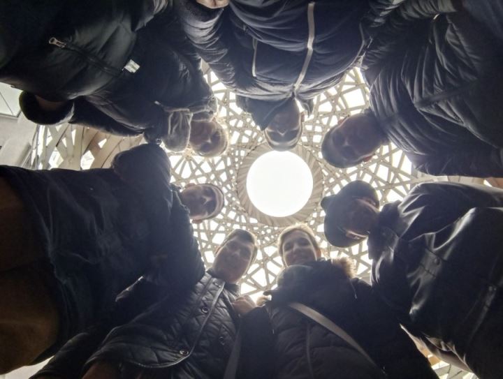 Symbolbild Whatsapp-Gruppe el eco