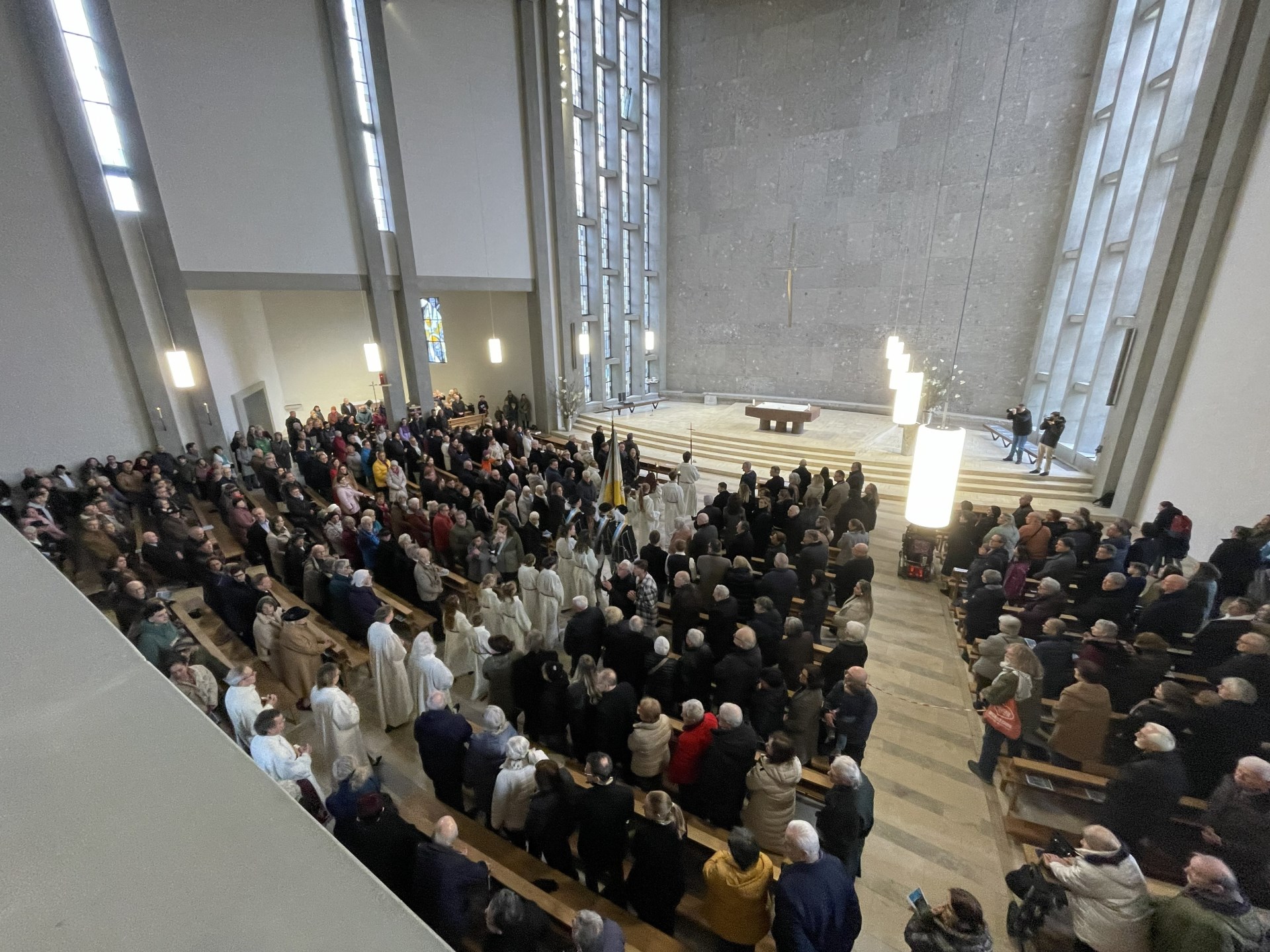 Einzug Wiedereröffnung