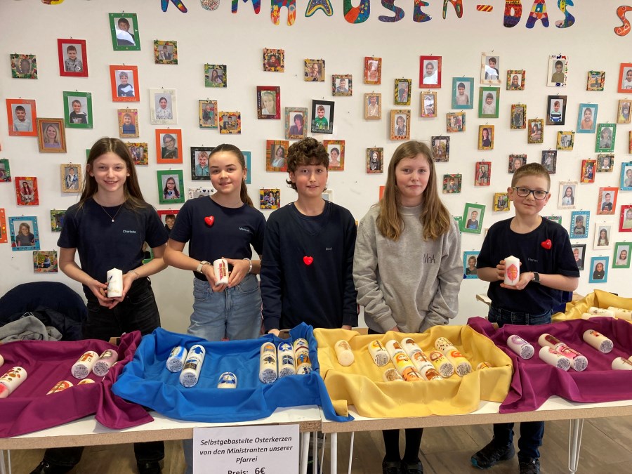 2026-03-08_Bild 3-Osterkerzendarbietung