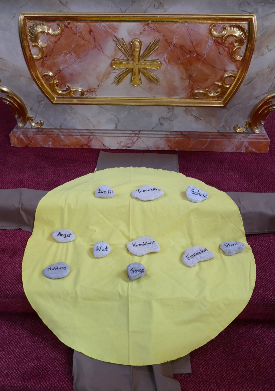 Famileingottesdiet-Steine