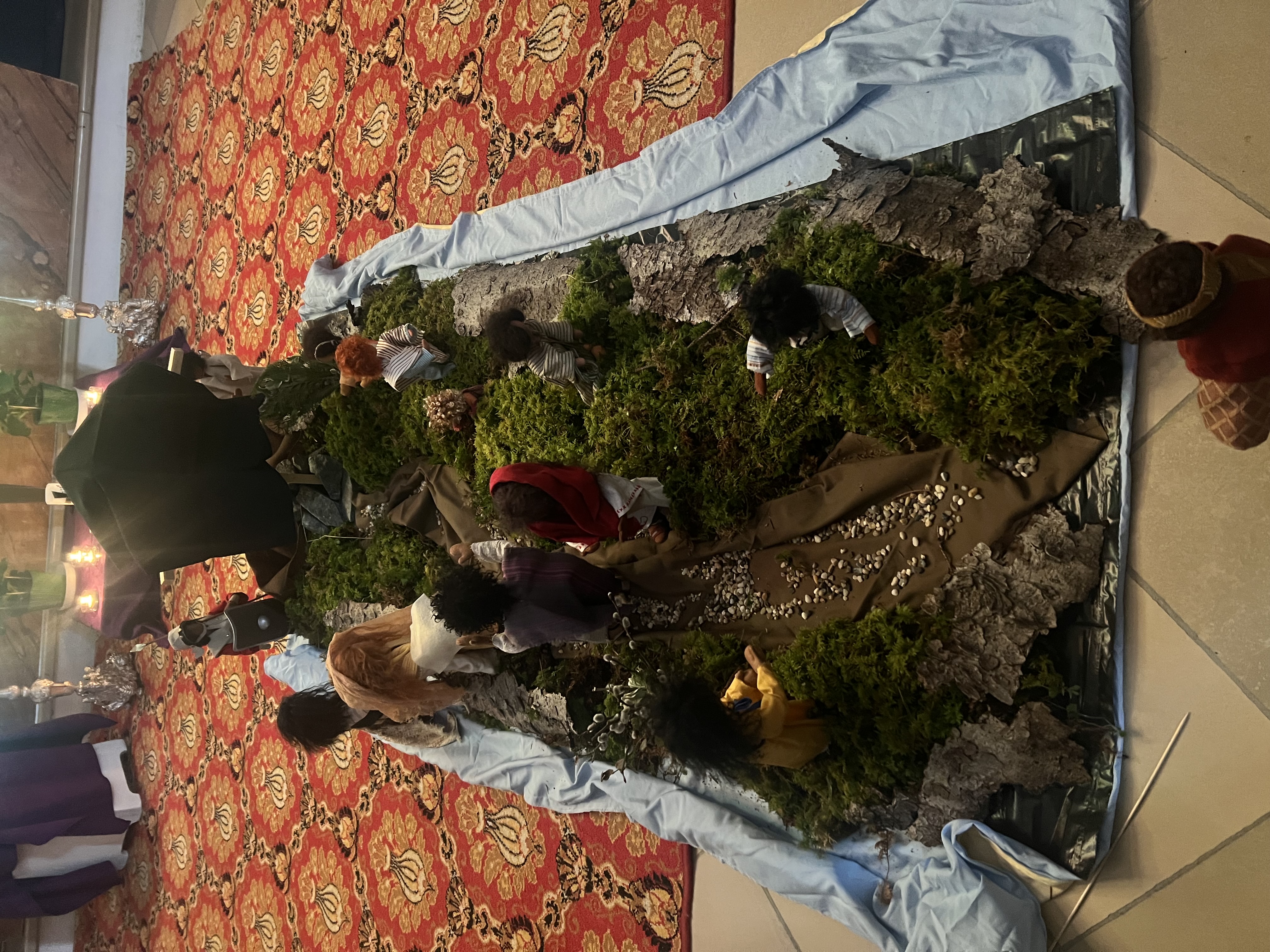 Kreuzweg mit biblischen Erzählfiguren