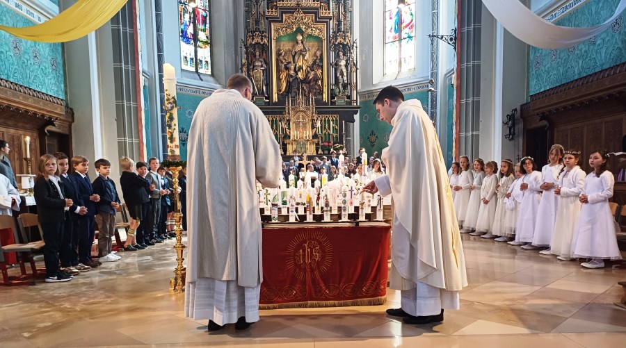 KommunionÜberseeAltar4.26