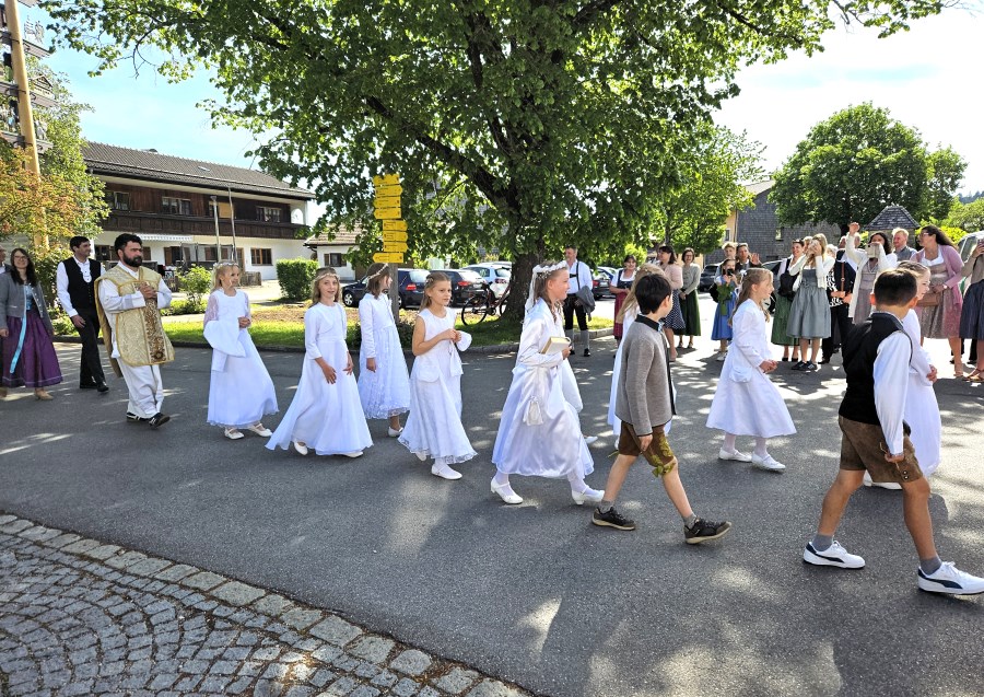 St_Georg_EK_11.05.2026_Weg zur Kirche