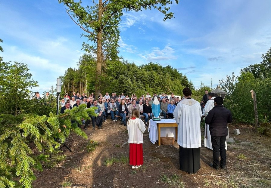 Panorama Grenzsteinmaiandacht