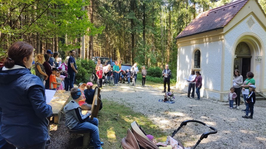Hofkirchen, Familienmaiandacht