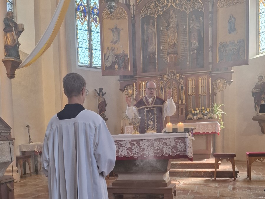 Gottesdienst am Pfingstmontag in Burg