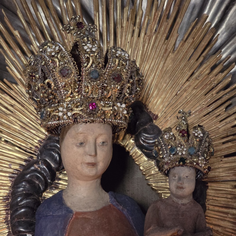 Madonna Krone1-klein
