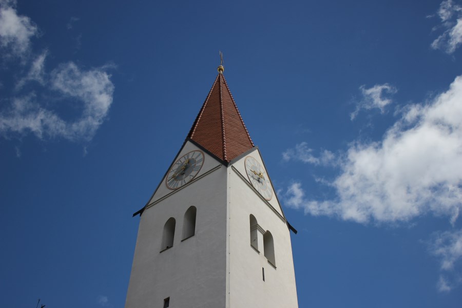 Kirchenturm der Pfarrkirche St. Zeno Isen