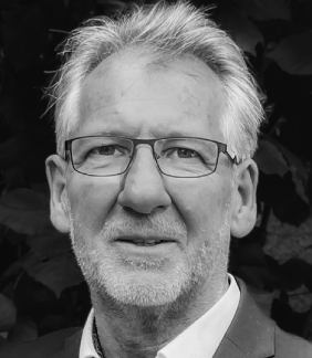 Gipfelkreuze-Verbindung zwischen Himmel und Erde<br/><br/>Ausstellung in Herz Jesu in München Neuhausen<br/><br/>Eröffnung in den Offenen Toren am 5. Juli<br/>Dauer bis 15. August.