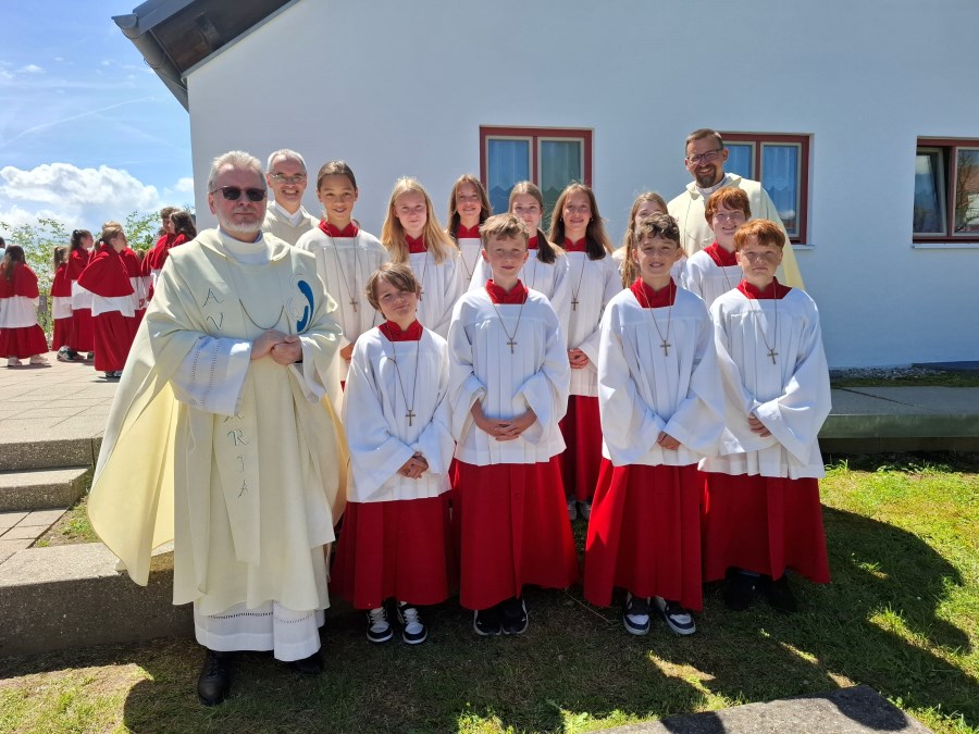 Taufkirchen, Minis Hofkirchen 2026