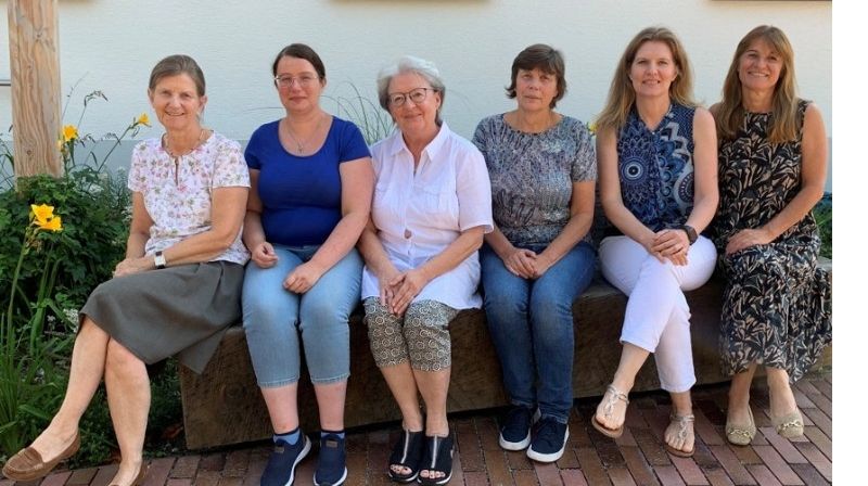 Die ehrenamtlichen Trauerbegleiterinnen des Trauercafés der VG-Mauern