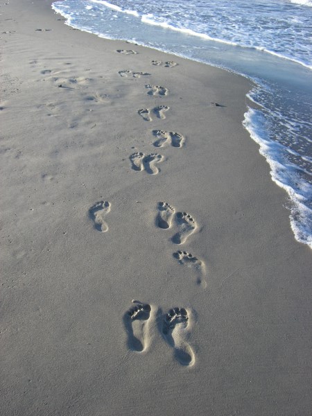 Fußspuren im Sand