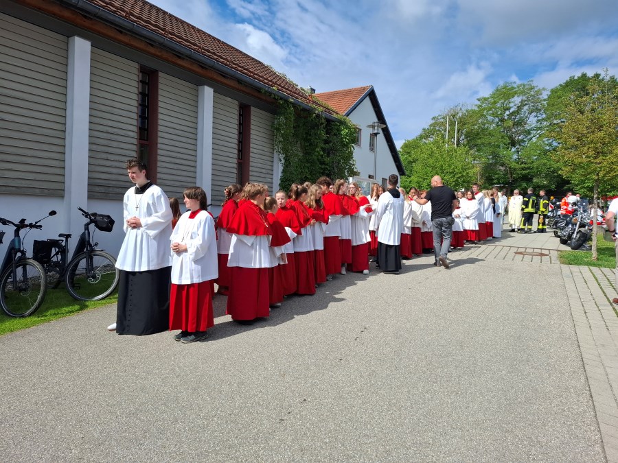 Taufkirchen, Motorradgottesdienst, Ministranten