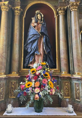 Marienfigur renoviert