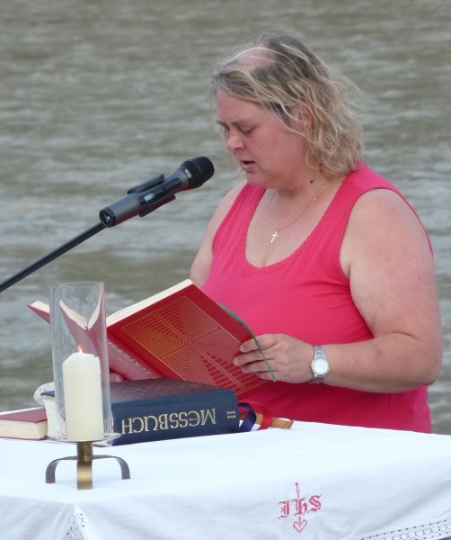 Christine Schmid liest die Lesung