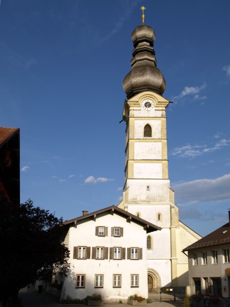 Pfarrkirche Schnaitsee Westansicht
