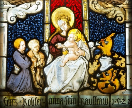 St. Elisabeth Glasfenster links