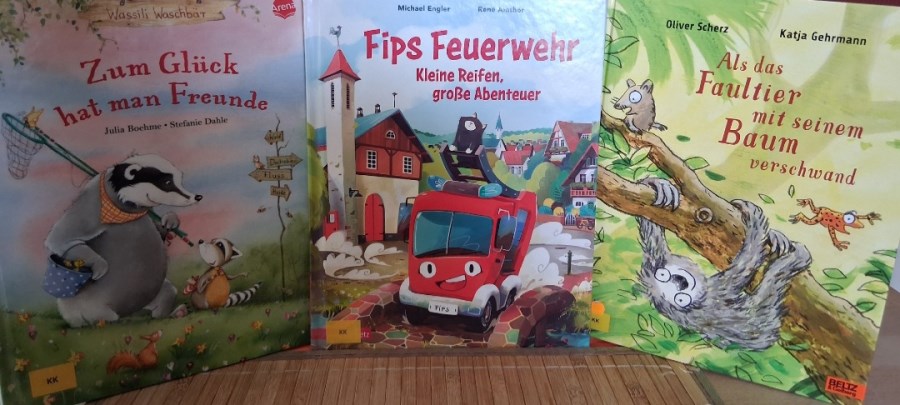 Foto mit Buchtiteln von den Herbst-Vorleseterminen