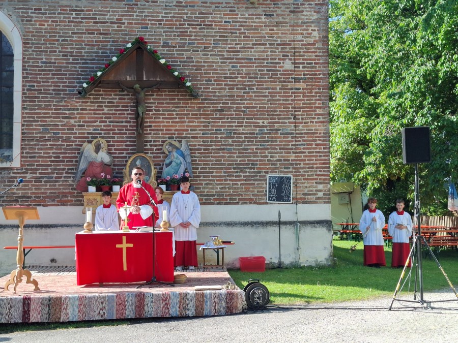 Taufkirchen, Hofkirchen, Abschied Pfarrer Paul Krutschek