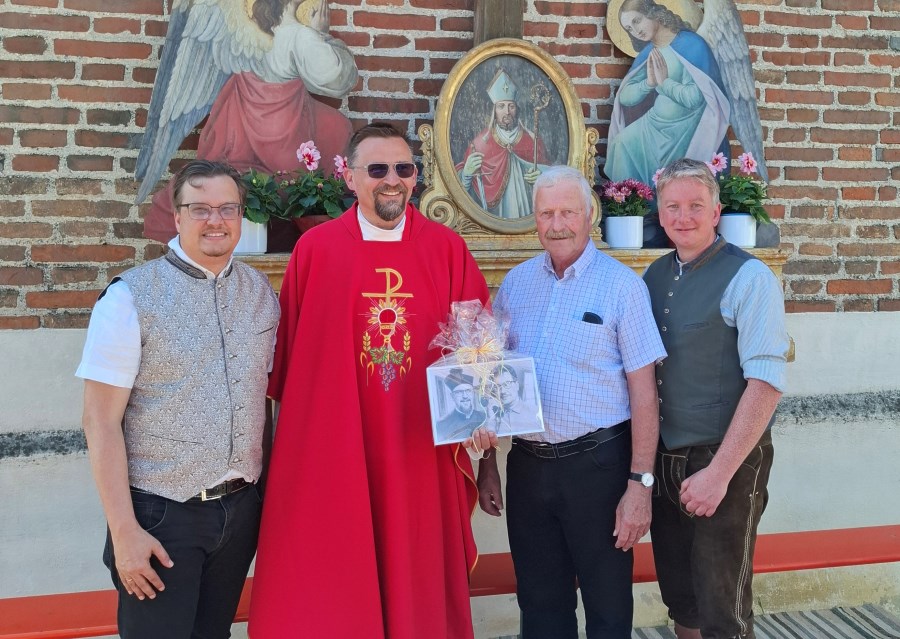 Taufkirchen, Hofkirchen, Pfarrgemeinde, Pfarrer Paul Krutschek