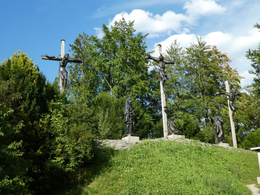 Kreuzigungsgruppe auf dem Kreuzweg