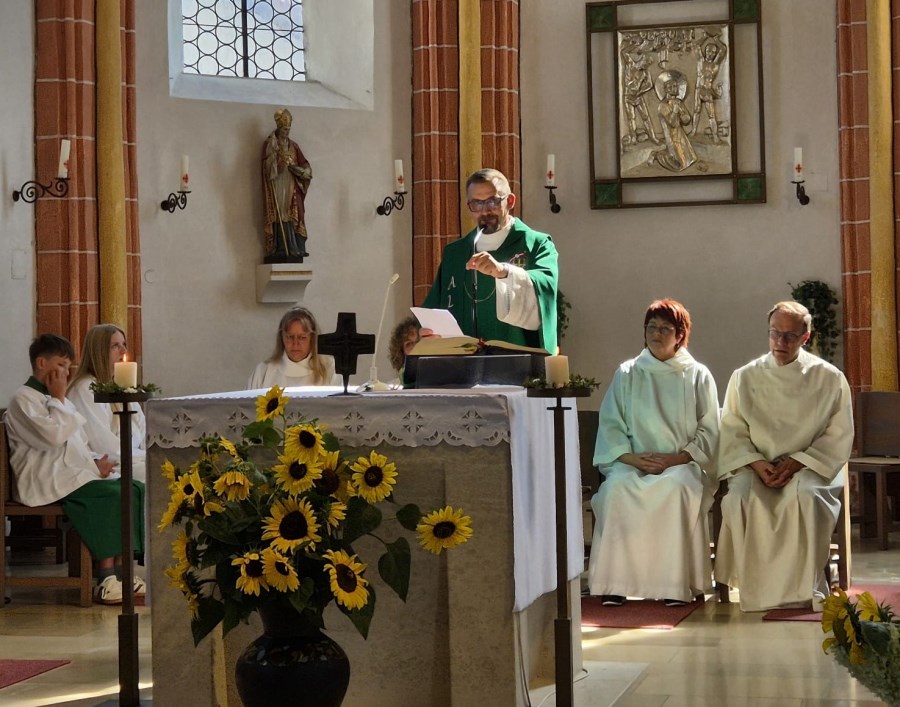 Taufkirchen, Abschied Pfarrer Paul in Moosen