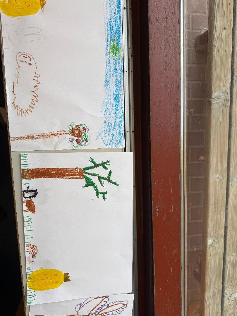 Kinder haben Bild gemalt